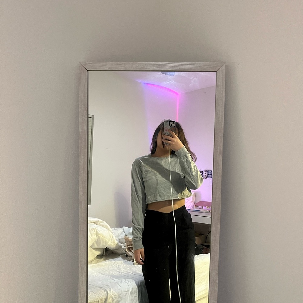 grey basic crop sweater